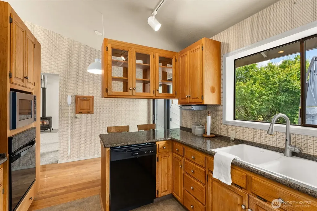 1677 North Fork Road Chehalis WA 98532