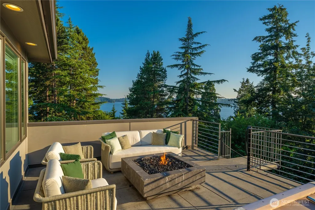 3410 W Mercer Way Mercer Island WA 98040