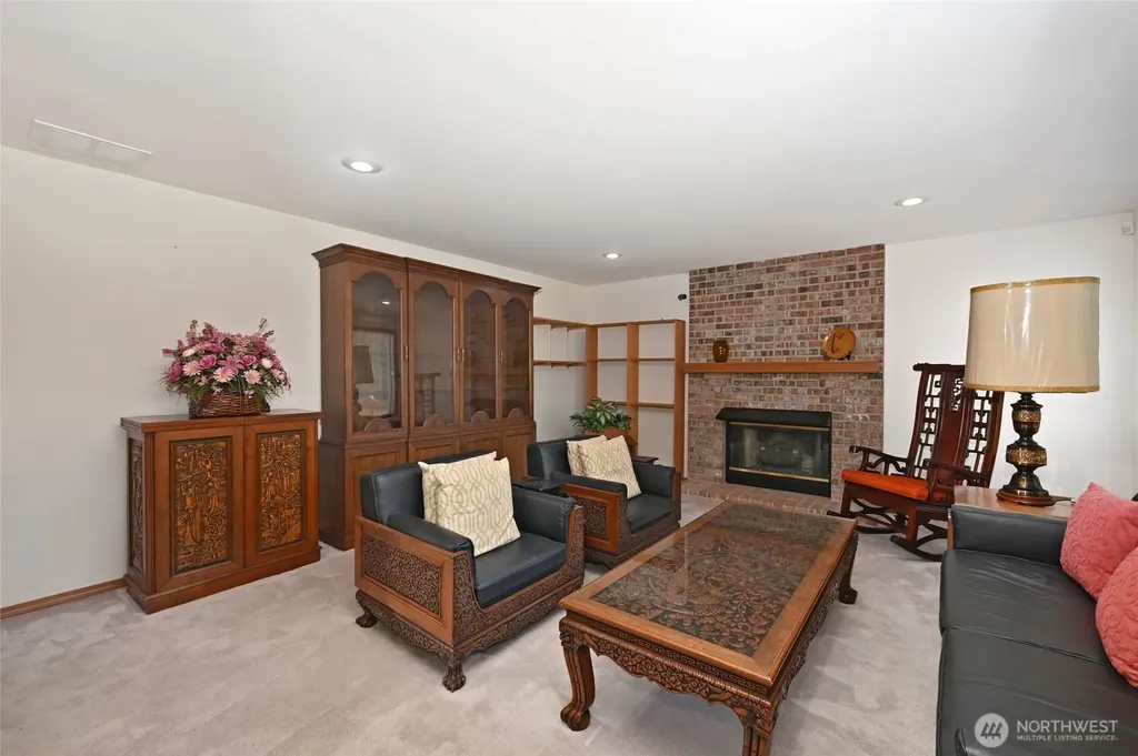1529 Ilwaco Avenue NE Renton WA 98059