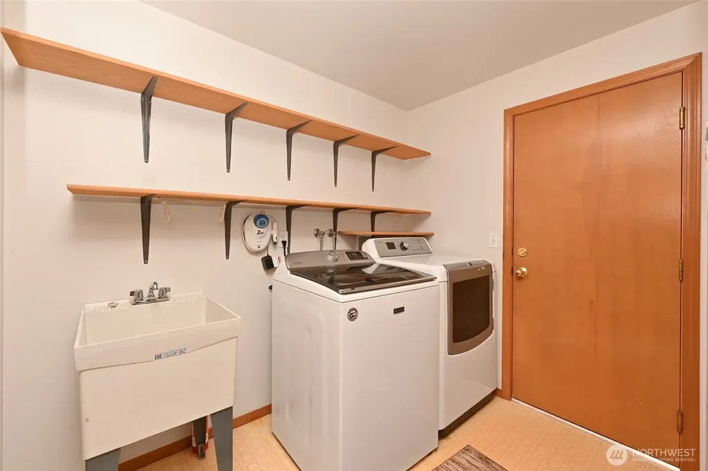 1529 Ilwaco Avenue NE Renton WA 98059