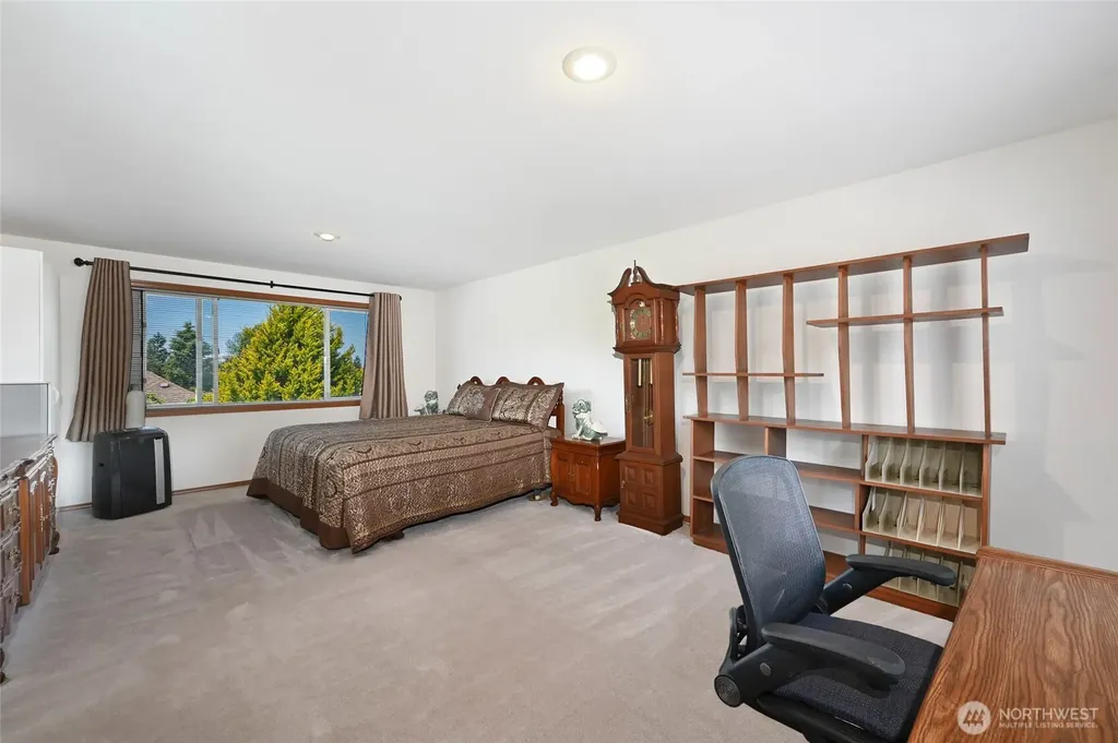 1529 Ilwaco Avenue NE Renton WA 98059