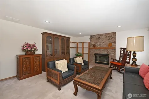 1529 Ilwaco Avenue NE Renton WA 98059