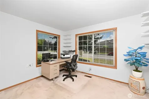 1529 Ilwaco Avenue NE Renton WA 98059