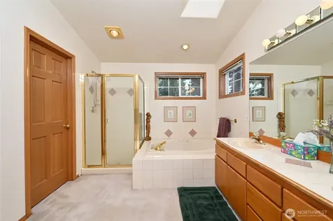 1529 Ilwaco Avenue NE Renton WA 98059