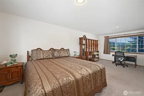 1529 Ilwaco Avenue NE Renton WA 98059