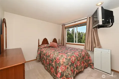 1529 Ilwaco Avenue NE Renton WA 98059