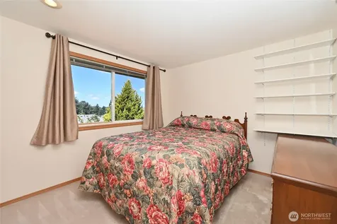 1529 Ilwaco Avenue NE Renton WA 98059
