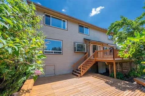 1529 Ilwaco Avenue NE Renton WA 98059