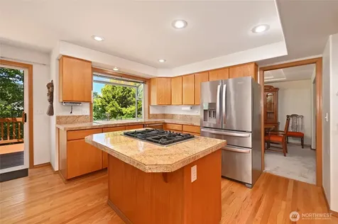 1529 Ilwaco Avenue NE Renton WA 98059