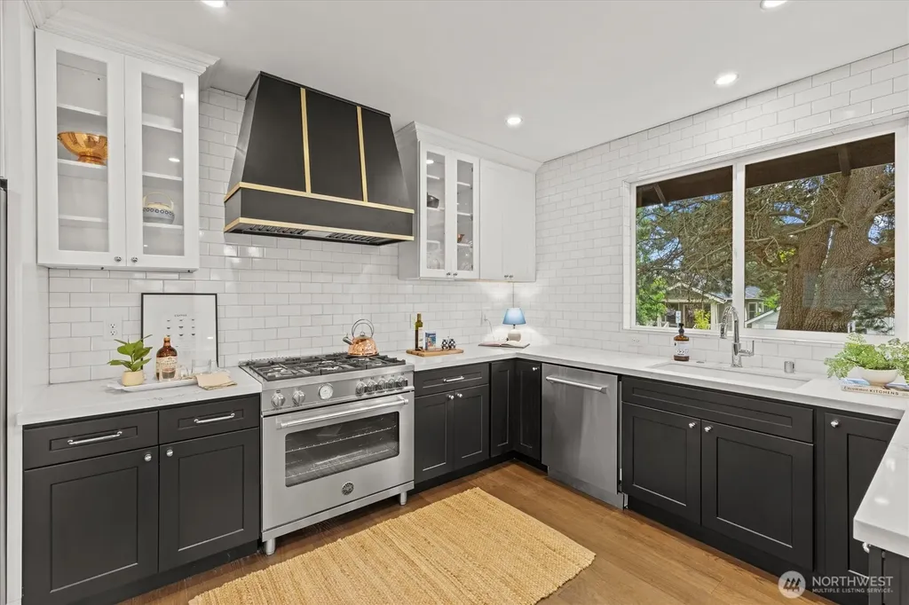 4100 Densmore Avenue N Seattle WA 98103