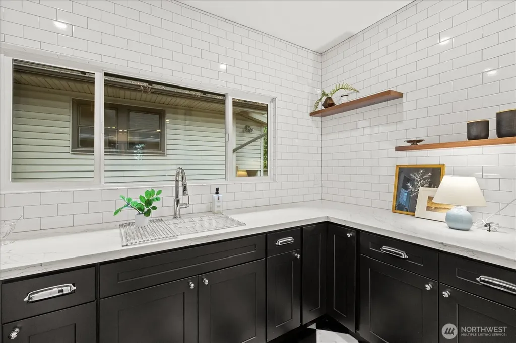 4100 Densmore Avenue N Seattle WA 98103