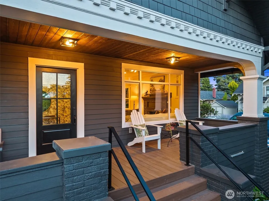 4100 Densmore Avenue N Seattle WA 98103
