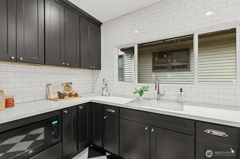 4100 Densmore Avenue N Seattle WA 98103