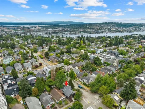 4100 Densmore Avenue N Seattle WA 98103