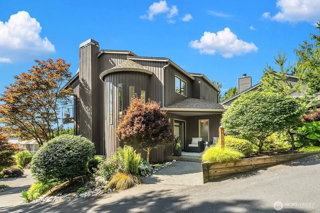 13419 Holmes Point Drive NE Kirkland WA 98034
