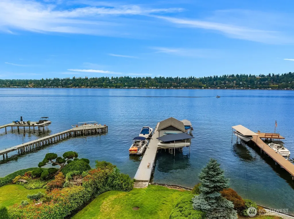 13419 Holmes Point Drive NE Kirkland WA 98034
