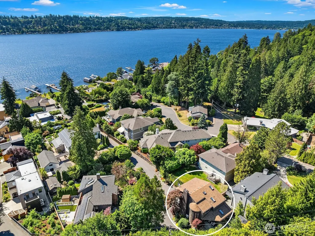 13419 Holmes Point Drive NE Kirkland WA 98034