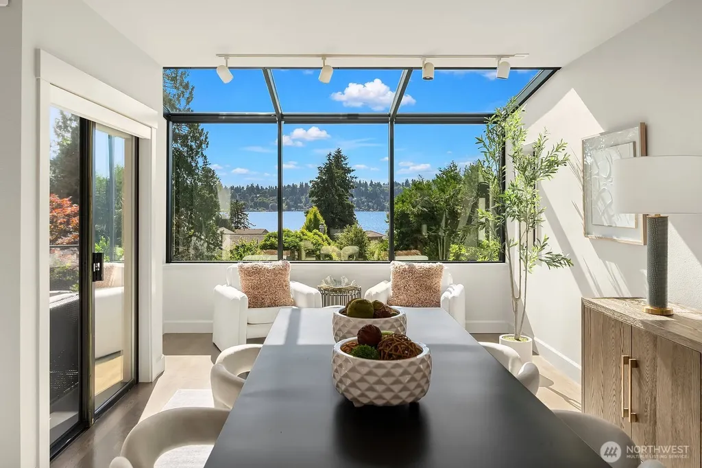 13419 Holmes Point Drive NE Kirkland WA 98034
