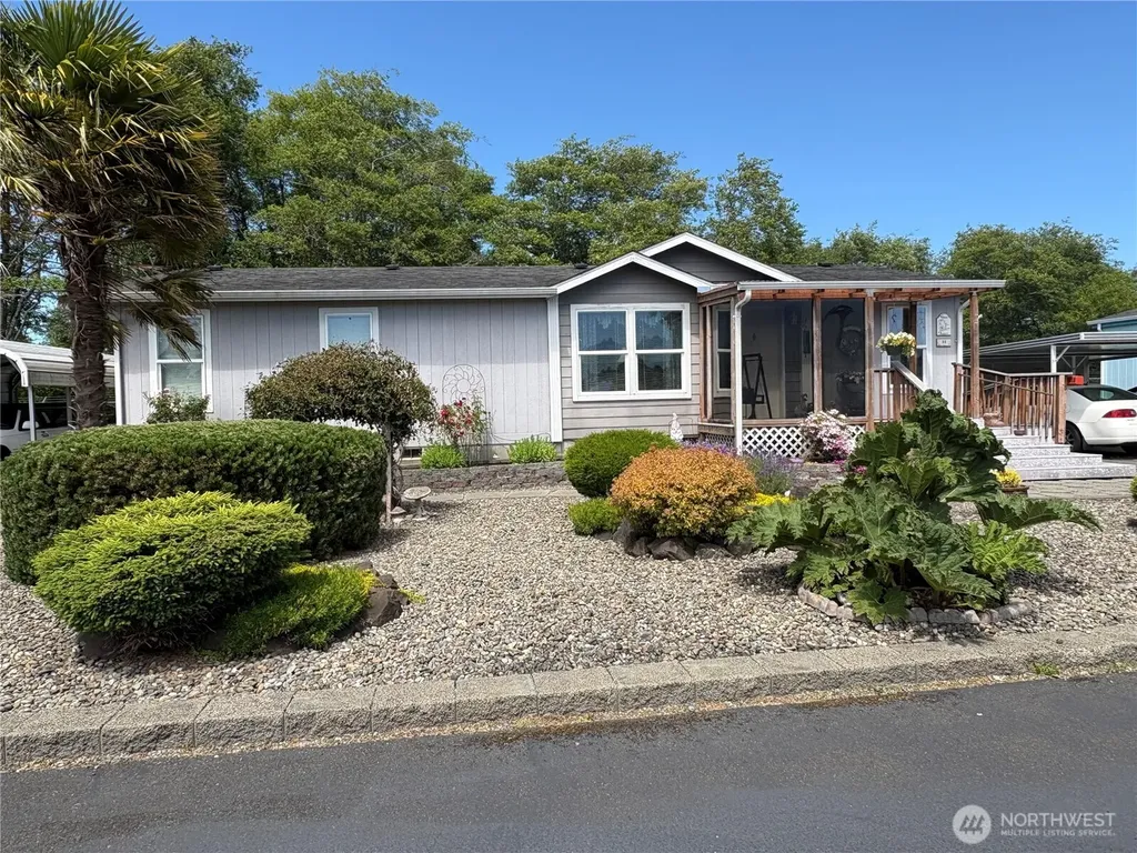 51 Meander Way Aberdeen WA 98520