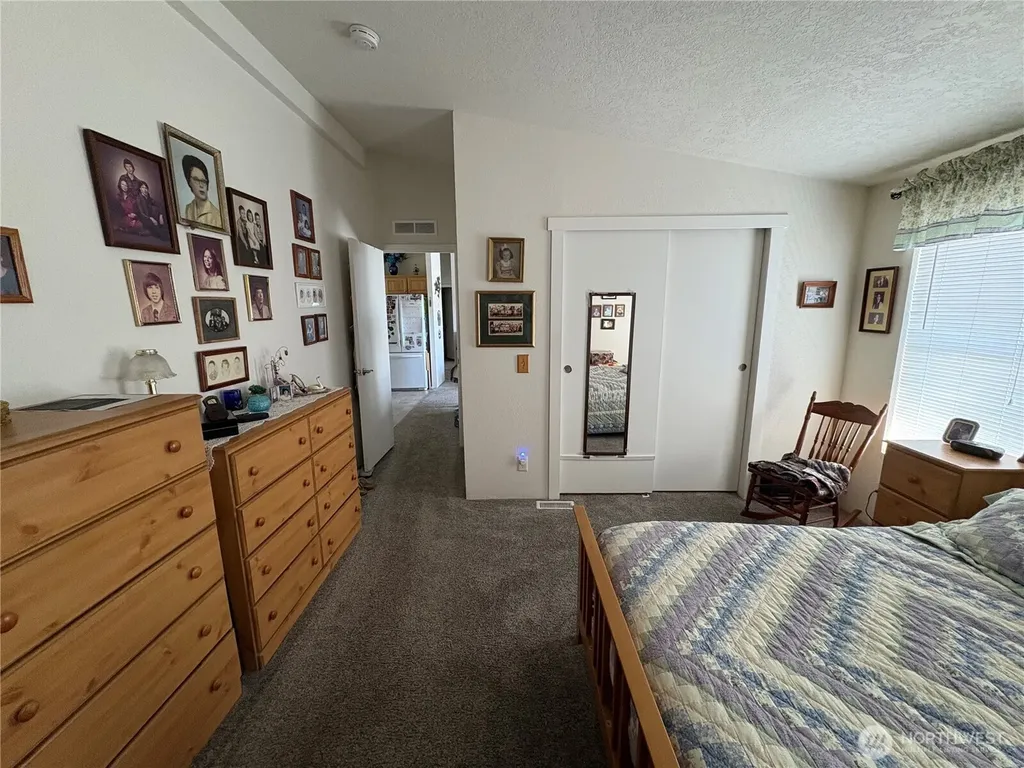 51 Meander Way Aberdeen WA 98520
