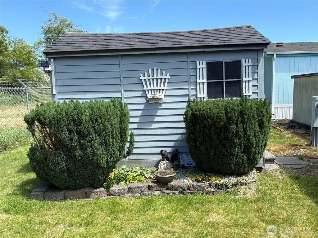 51 Meander Way Aberdeen WA 98520