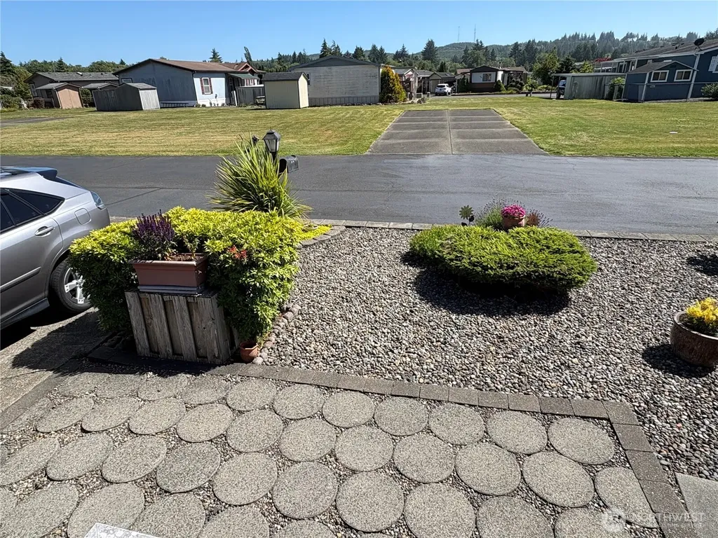 51 Meander Way Aberdeen WA 98520