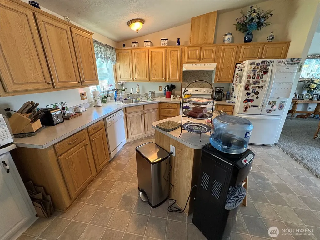 51 Meander Way Aberdeen WA 98520