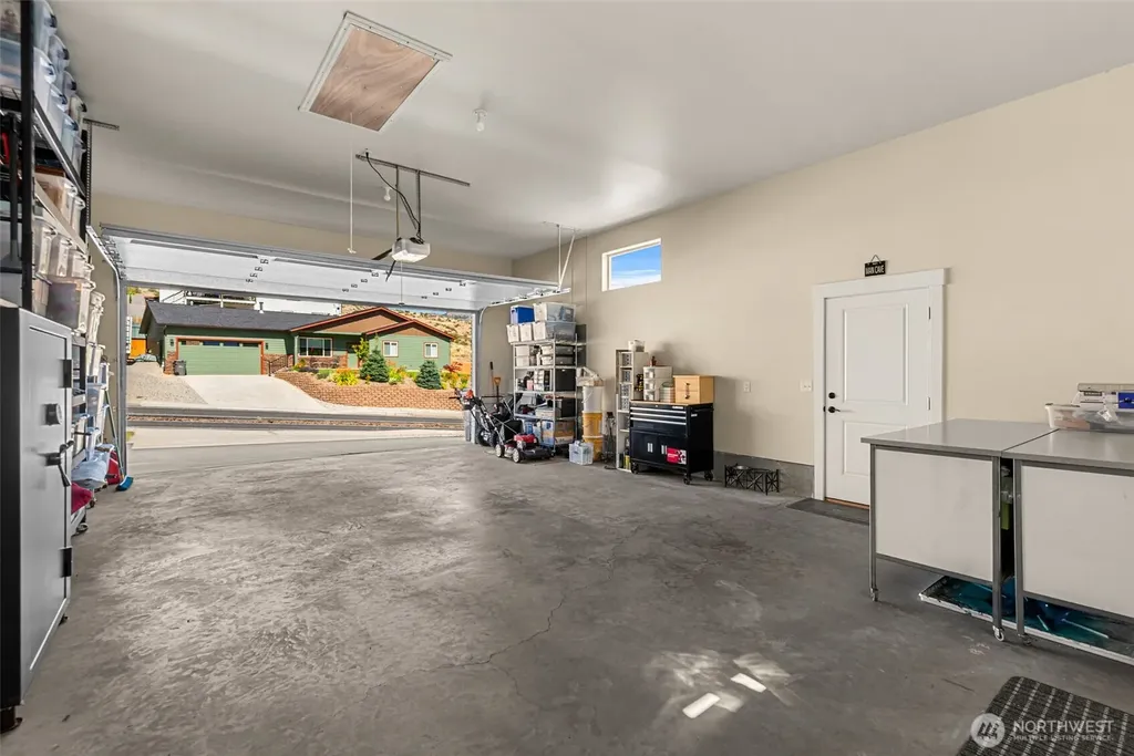 9973 Saska Way Entiat WA 98822