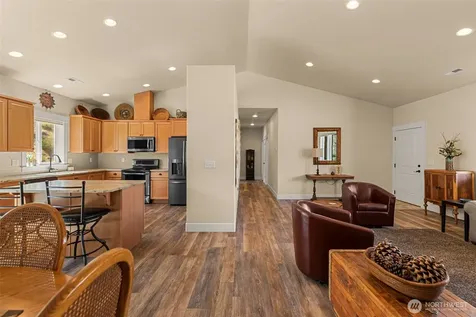 9973 Saska Way Entiat WA 98822