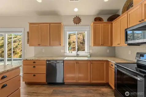 9973 Saska Way Entiat WA 98822