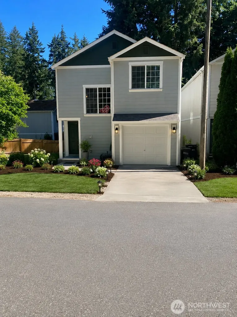 1961 NE Green Glen Lane Bremerton WA 98311