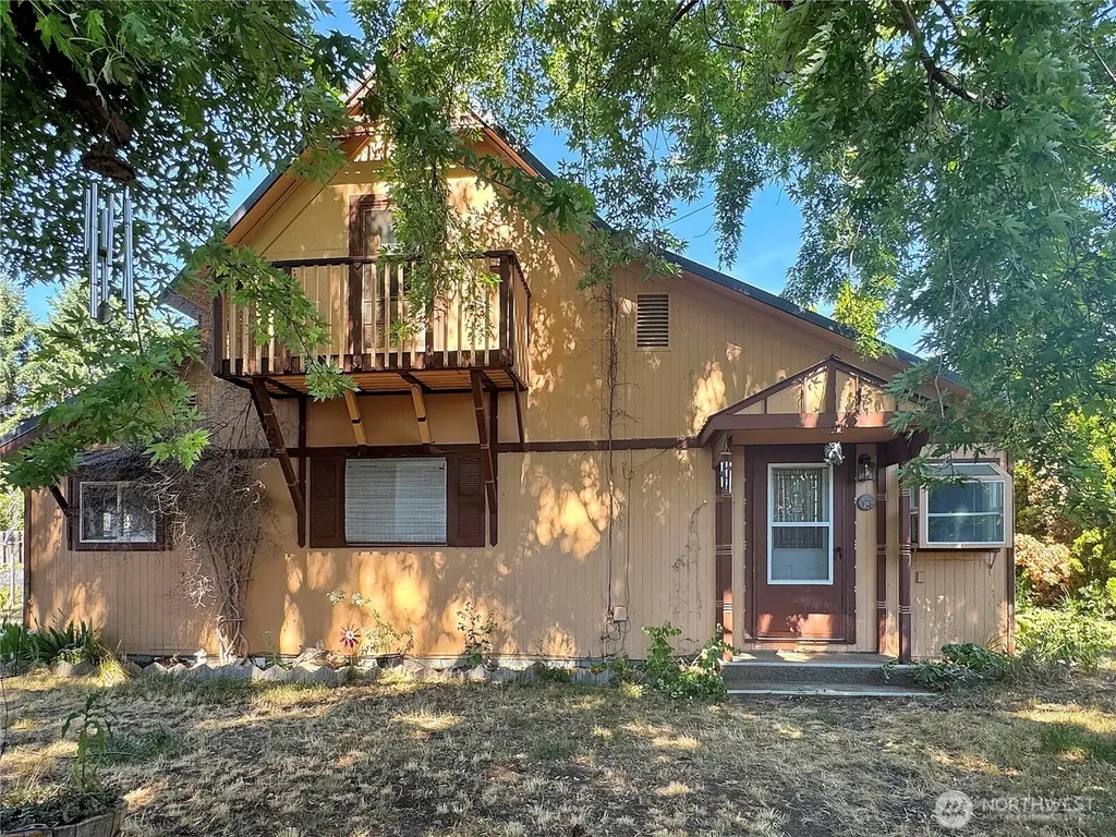 111 S 1st Street Thorp WA 98946