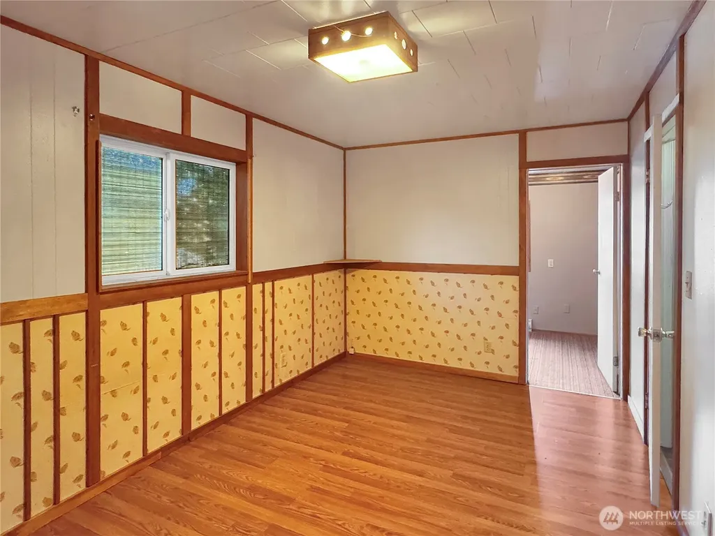 111 S 1st Street Thorp WA 98946
