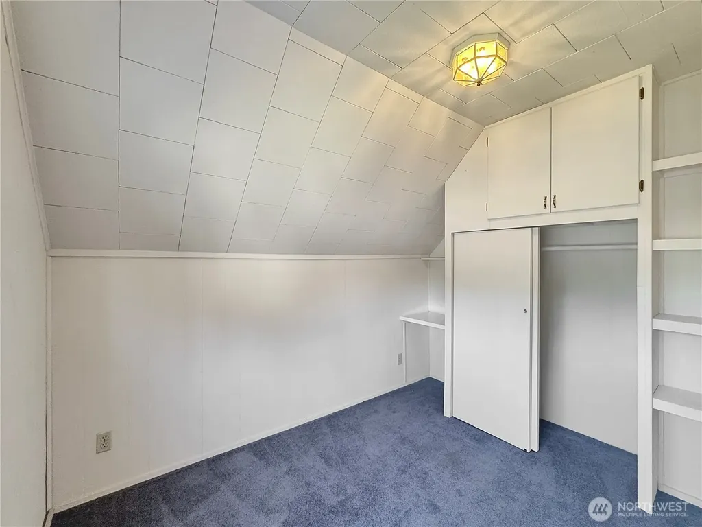 111 S 1st Street Thorp WA 98946