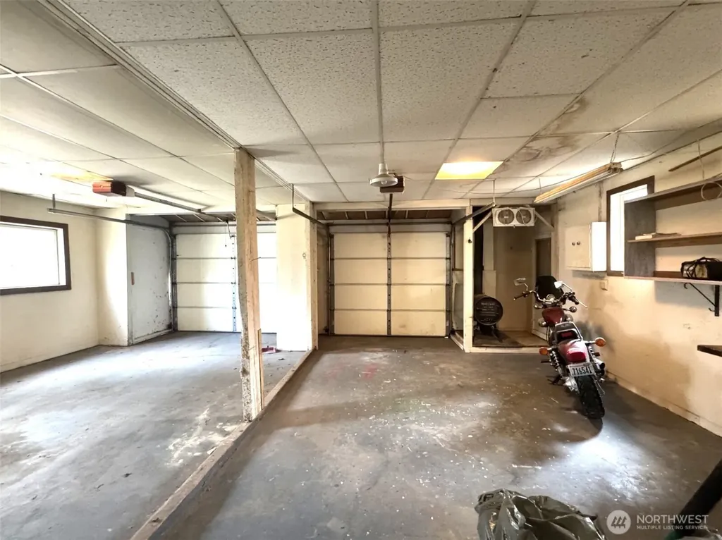 111 S 1st Street Thorp WA 98946