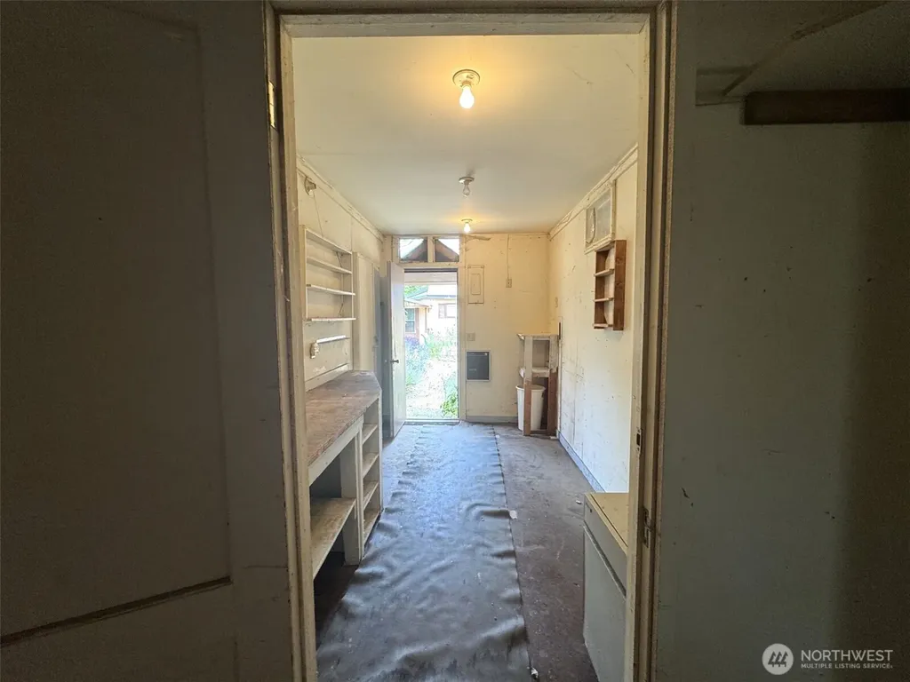 111 S 1st Street Thorp WA 98946