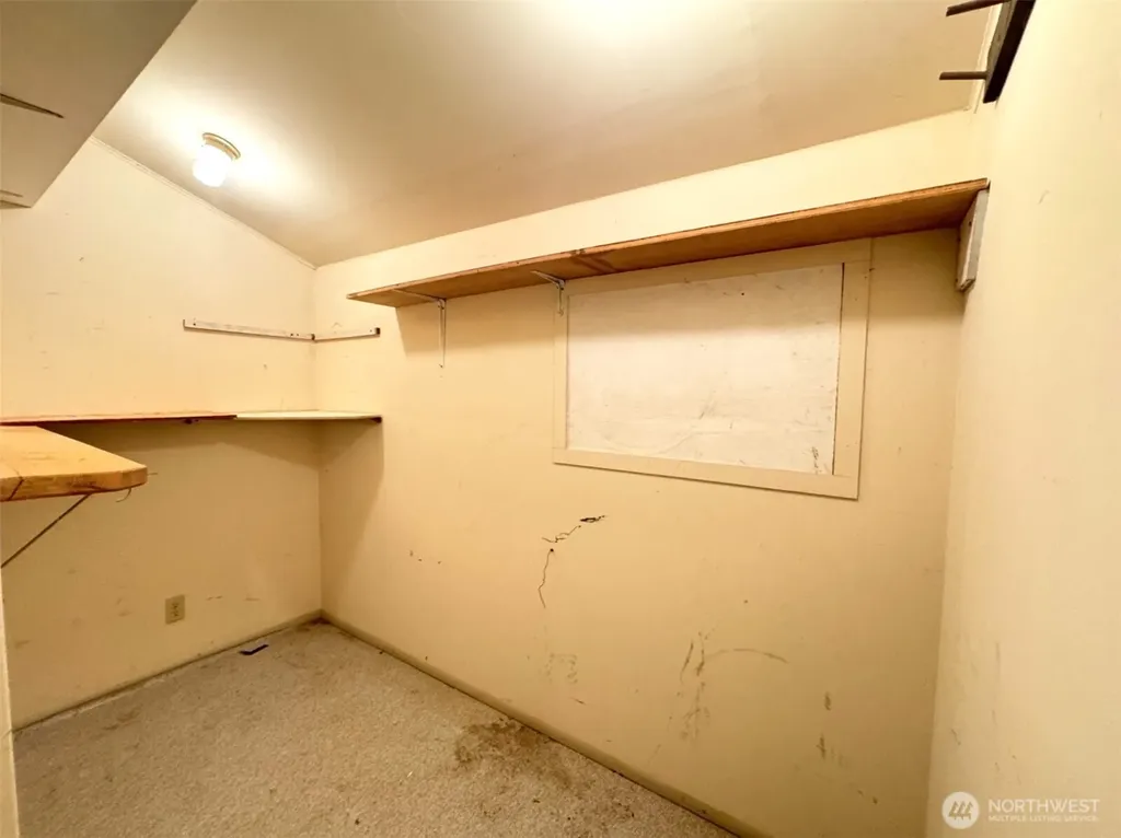 111 S 1st Street Thorp WA 98946