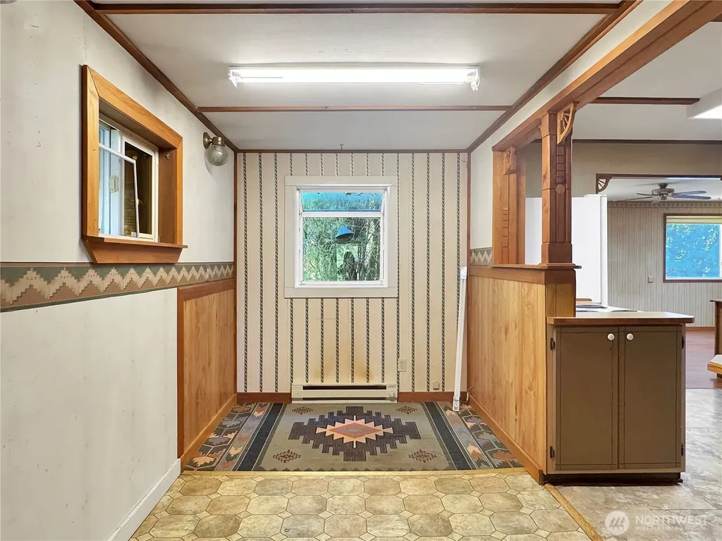 111 S 1st Street Thorp WA 98946