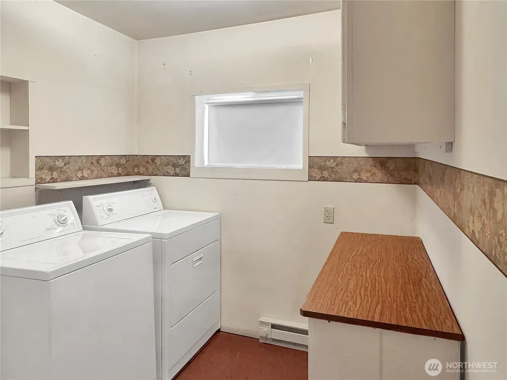111 S 1st Street Thorp WA 98946