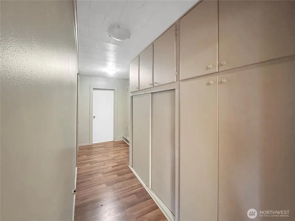 111 S 1st Street Thorp WA 98946
