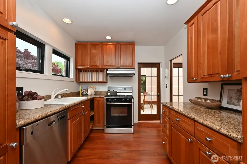 1543 31st Avenue S Seattle WA 98144