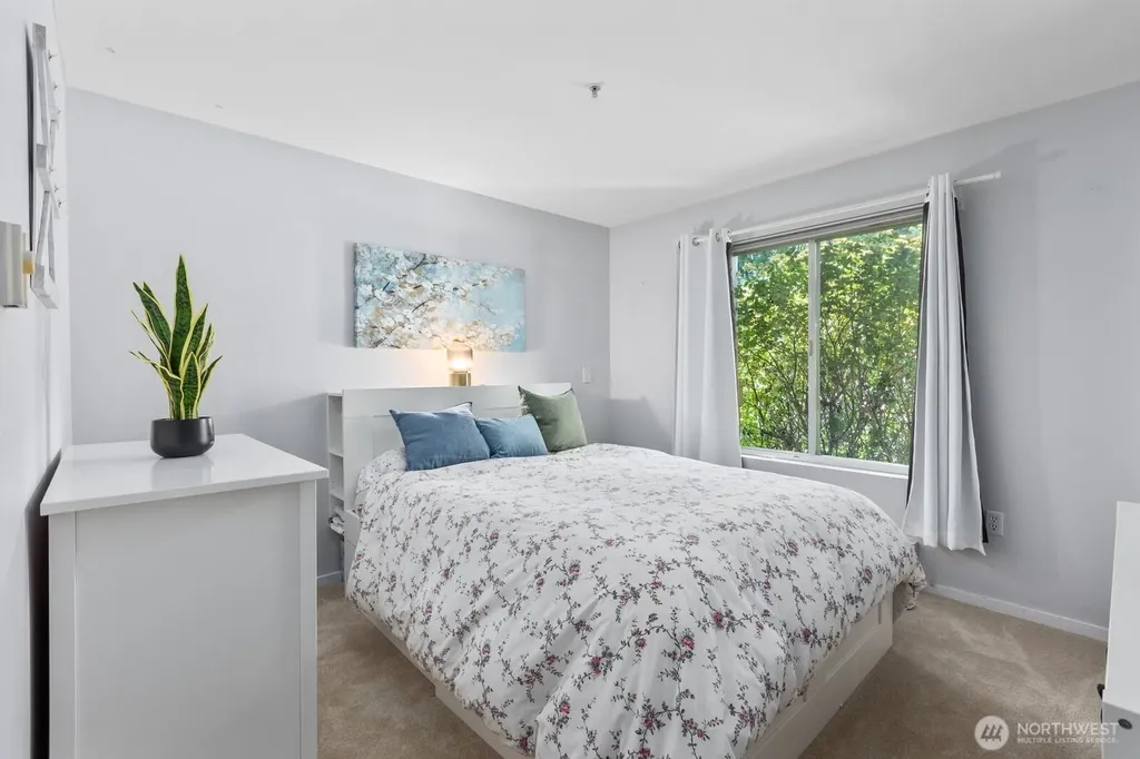 5501 Lakemont Boulevard SE Bellevue WA 98006
