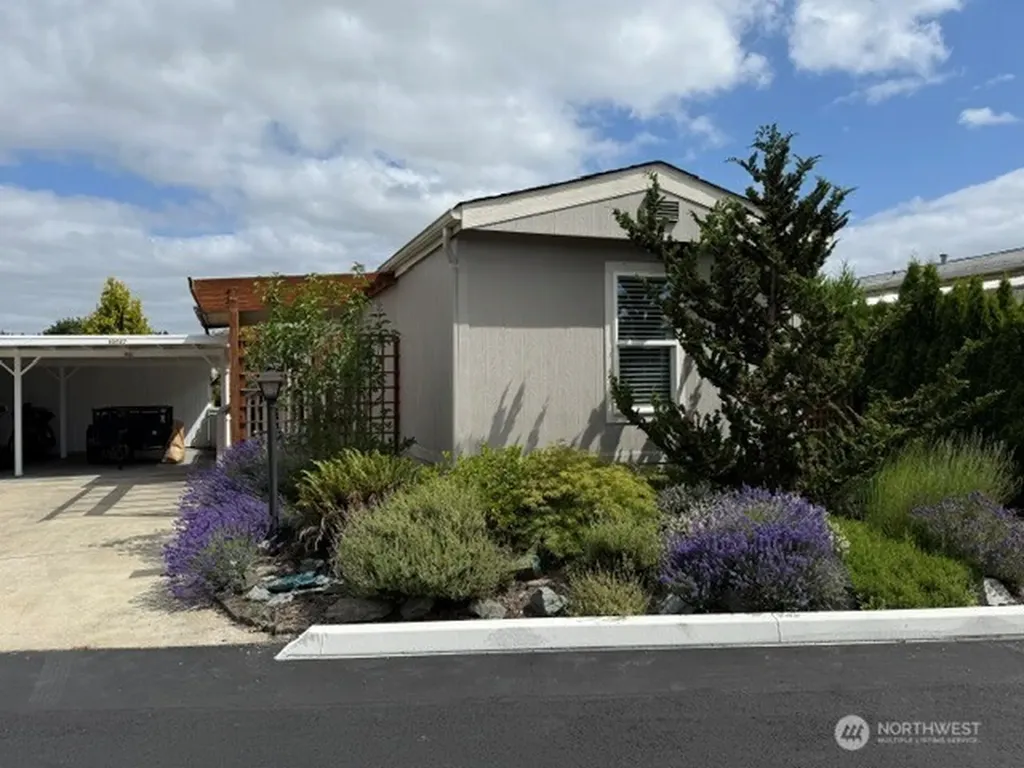 10517 62nd Street E Puyallup WA 98372