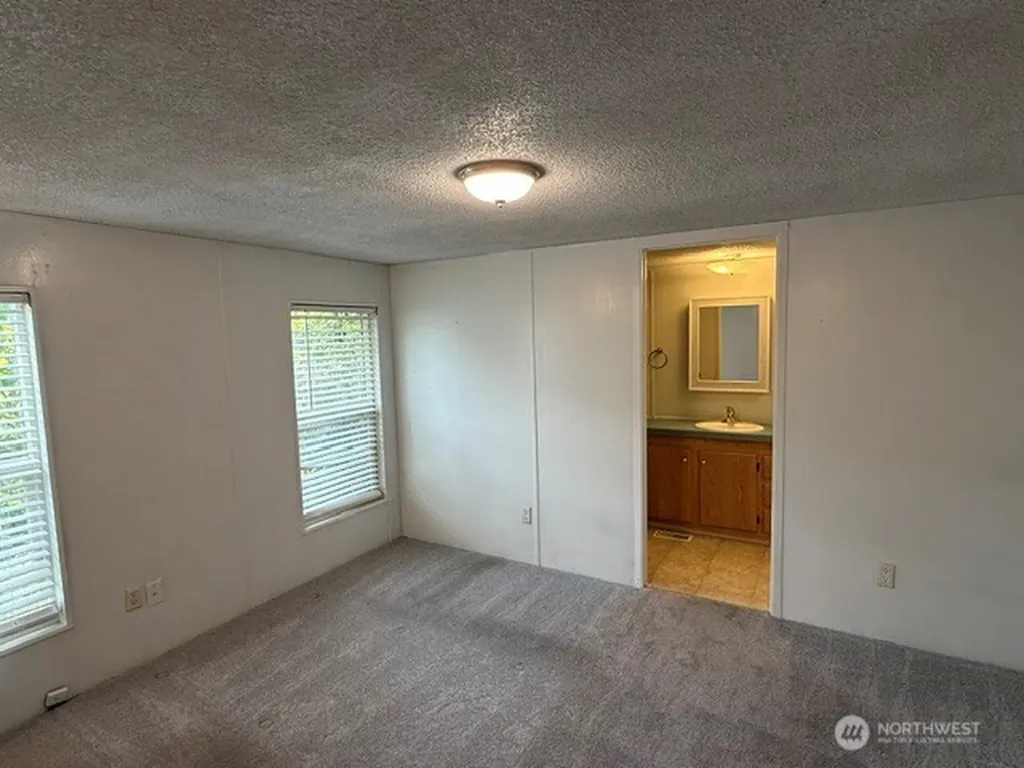 10517 62nd Street E Puyallup WA 98372