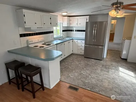 10517 62nd Street E Puyallup WA 98372