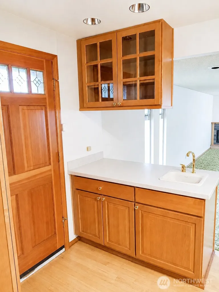 4102 227th Place SW Mountlake Terrace WA 98043