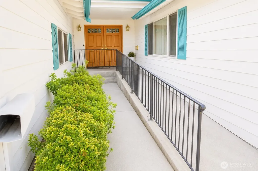 4102 227th Place SW Mountlake Terrace WA 98043