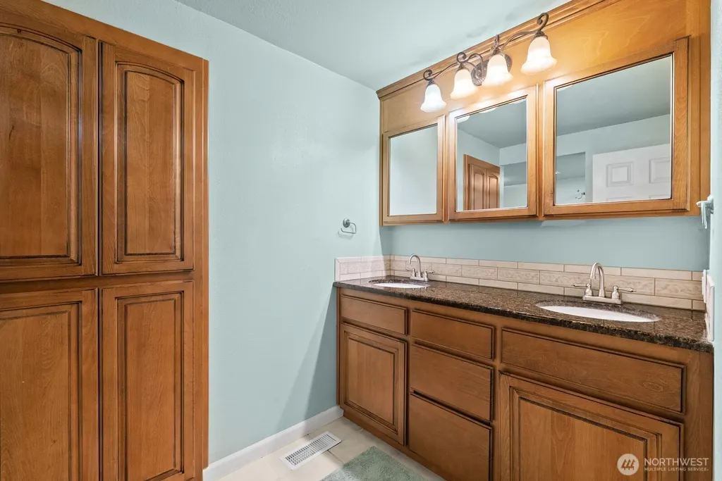 7826 Agate Drive SW Lakewood WA 98498