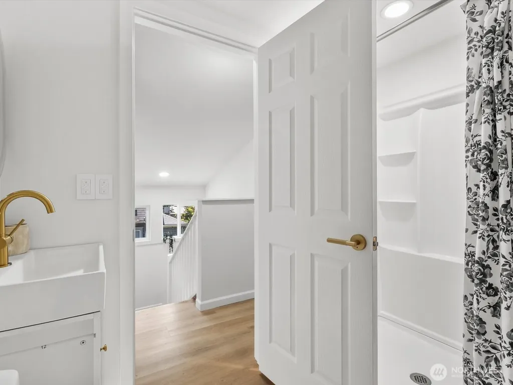 505 Burnett Avenue S Renton WA 98057