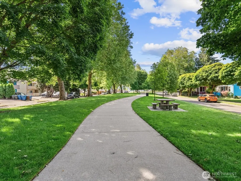 505 Burnett Avenue S Renton WA 98057
